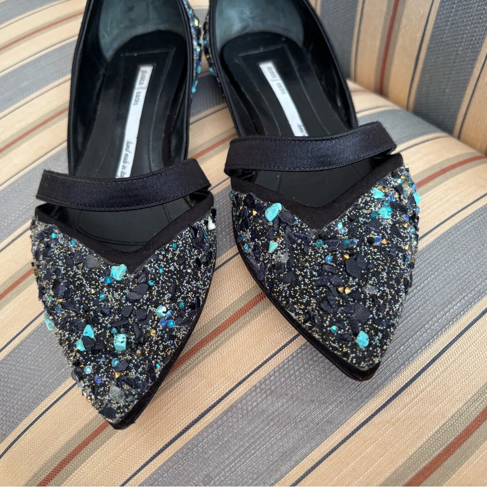 Vero Cuoio Black and Blue Embellished Flats